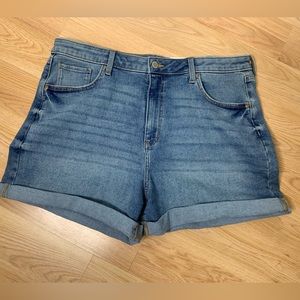 Sonoma Mom Relaxed Rolled Cuff Denim Light Blue Jean Shorts Distressed Sz 14 18